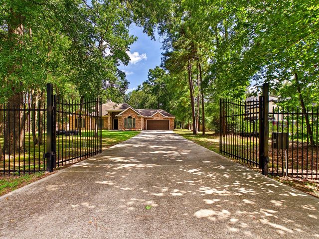 19521 Desna Drive, Porter, TX 77365