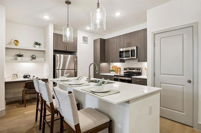 13959 Hillcroft Ave A1, Houston, TX 77085