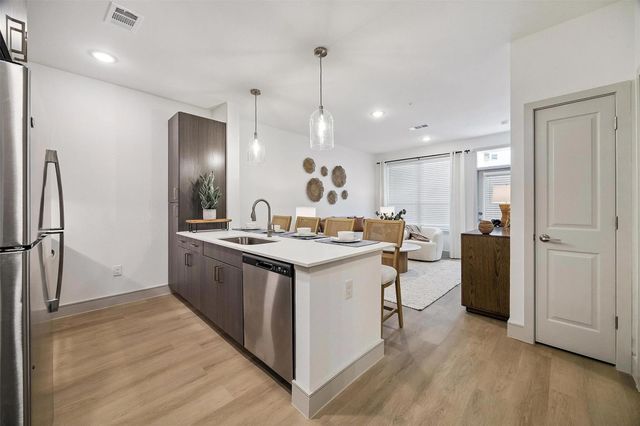 13959 Hillcroft Ave A1, Houston, TX 77085