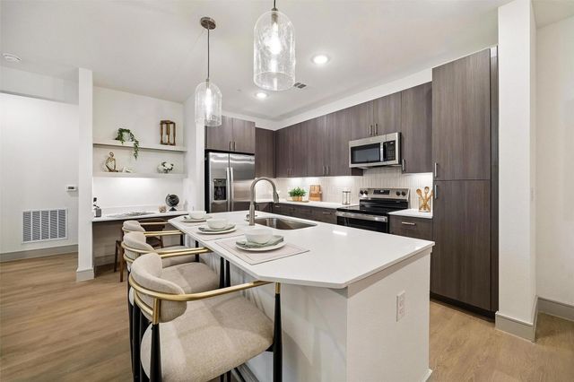 13959 Hillcroft Ave A1, Houston, TX 77085