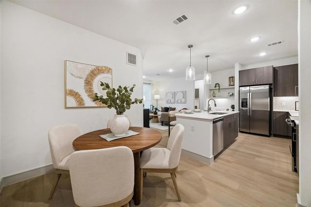 13959 Hillcroft Ave A1, Houston, TX 77085