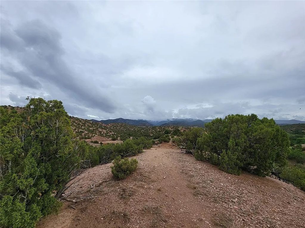 6 Vista Del Cuervo, Santa Fe, NM 87506
