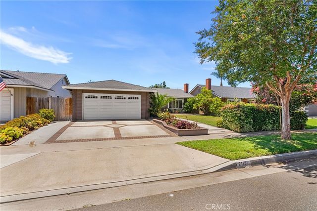 2118 Peachwood Lane, Santa Ana, CA 92705
