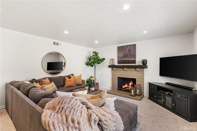 2118 Peachwood Lane, Santa Ana, CA 92705