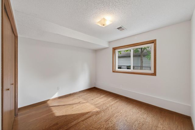 1290 109th Avenue NW, Coon Rapids, MN 55433