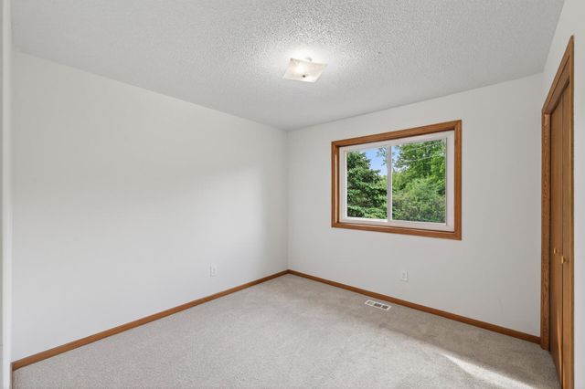 1290 109th Avenue NW, Coon Rapids, MN 55433