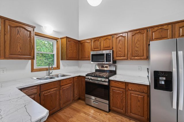 1290 109th Avenue NW, Coon Rapids, MN 55433