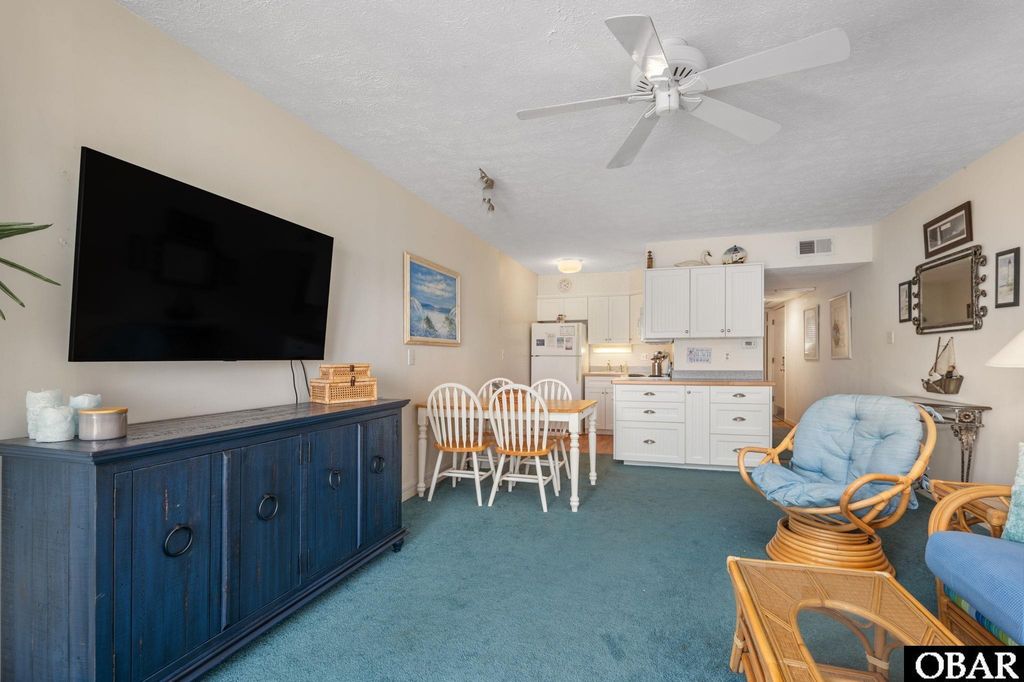 Image 11 of property listing at 117 Sea Colony Drive Unit 211 B, Duck, NC 27949