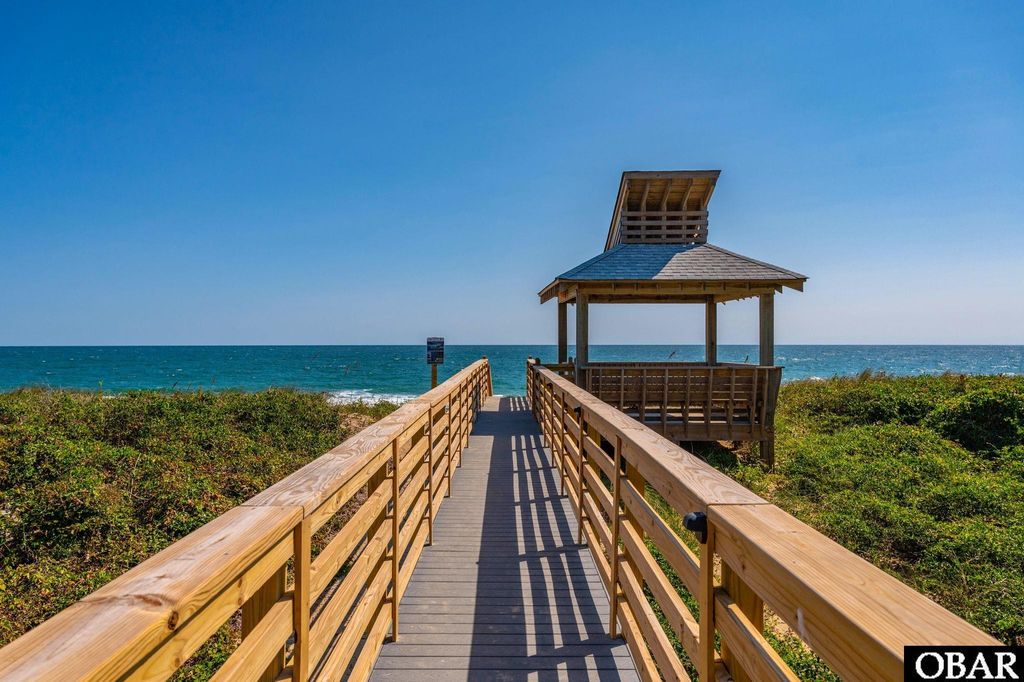 Image 4 of property listing at 117 Sea Colony Drive Unit 211 B, Duck, NC 27949