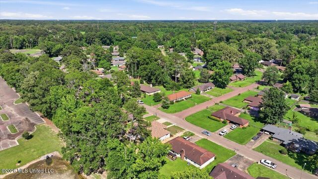 280 Fairfield Drive, Jackson, MS 39206