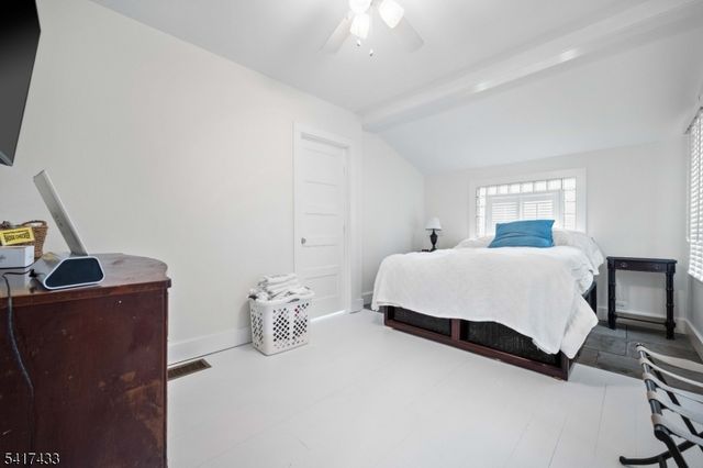 4 Dead End Rd, Rockaway Twp., NJ 07435