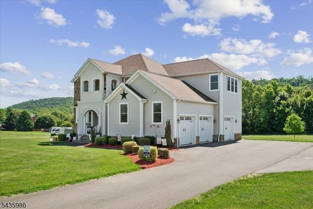 19 Green Valley Way, Harmony Twp., NJ 08865