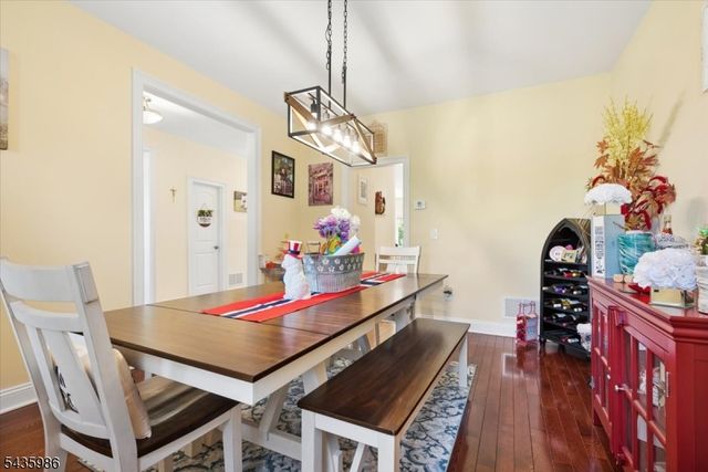 19 Green Valley Way, Harmony Twp., NJ 08865