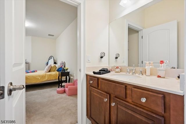 19 Green Valley Way, Harmony Twp., NJ 08865