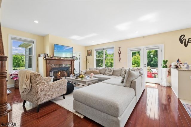 19 Green Valley Way, Harmony Twp., NJ 08865