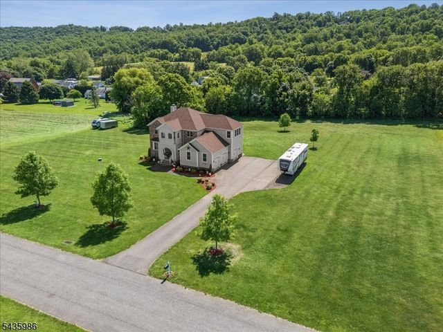 19 Green Valley Way, Harmony Twp., NJ 08865