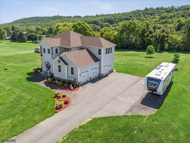 19 Green Valley Way, Harmony Twp., NJ 08865