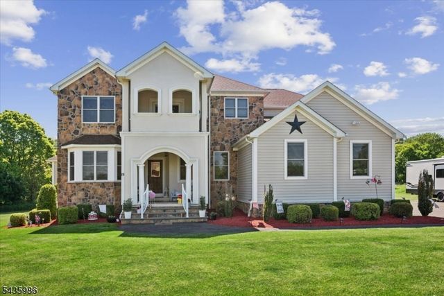 19 Green Valley Way, Harmony Twp., NJ 08865