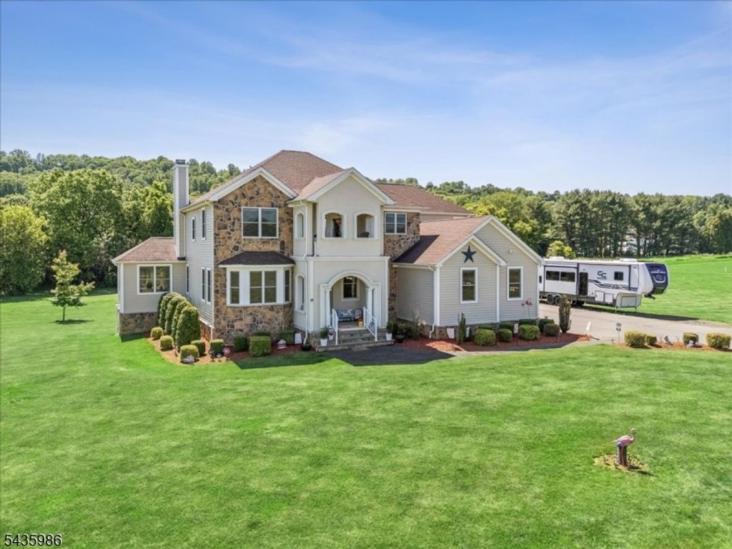 19 Green Valley Way, Harmony Twp., NJ 08865