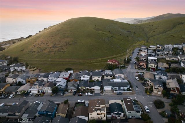 482 Yerba Buena Street, Morro Bay, CA 93442