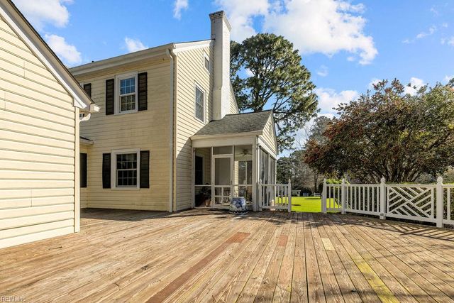 405 Meadow LN, Franklin, VA 23851