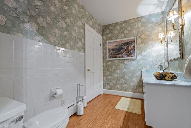 405 Meadow LN, Franklin, VA 23851