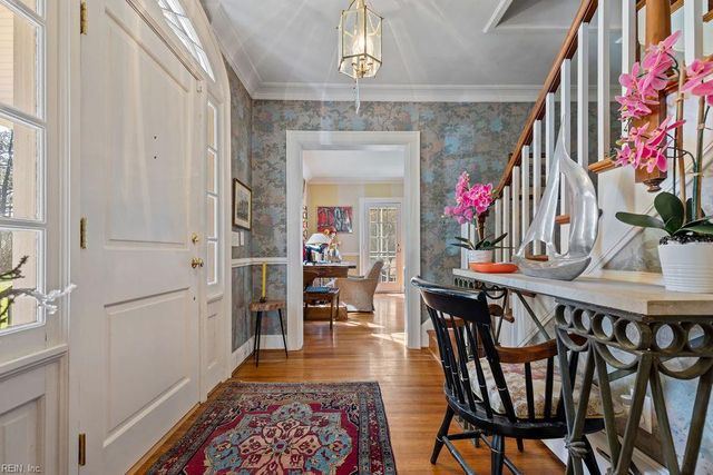 405 Meadow LN, Franklin, VA 23851