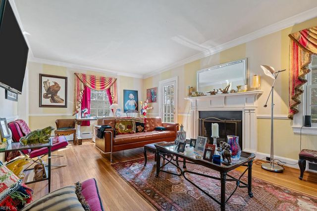 405 Meadow LN, Franklin, VA 23851