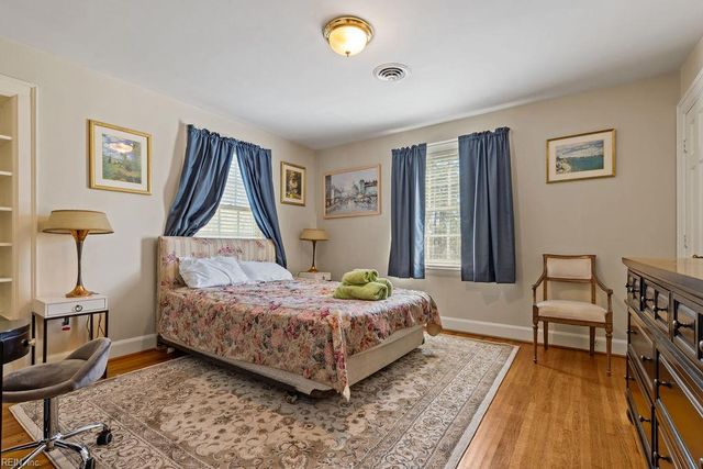 405 Meadow LN, Franklin, VA 23851