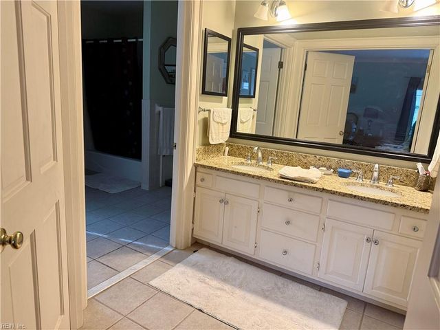 405 Meadow LN, Franklin, VA 23851