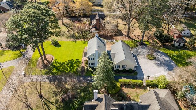 405 Meadow LN, Franklin, VA 23851