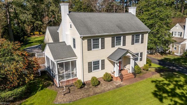 405 Meadow LN, Franklin, VA 23851