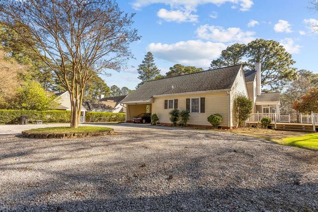 405 Meadow LN, Franklin, VA 23851