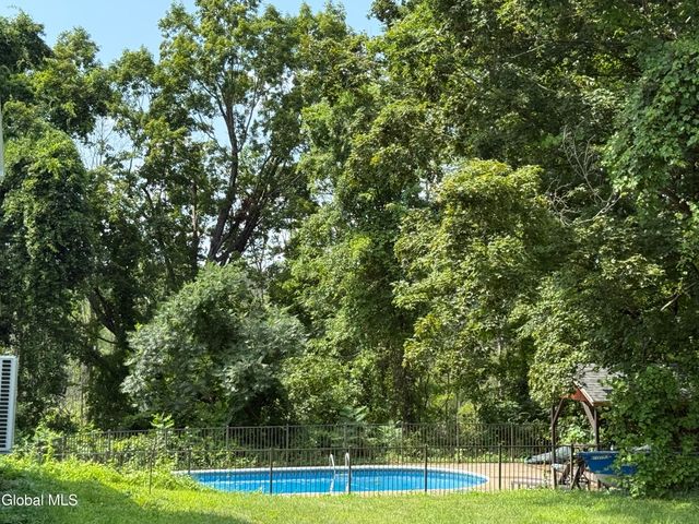 2147 Rowley Road, Malta, NY 12020