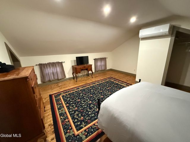 2147 Rowley Road, Malta, NY 12020