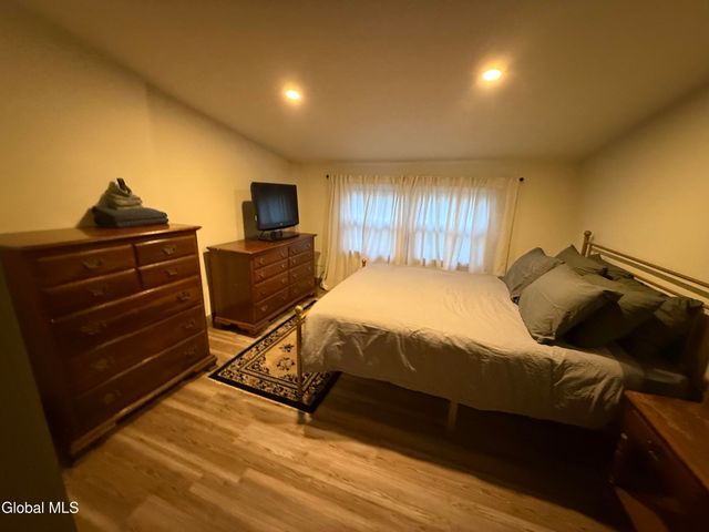 2147 Rowley Road, Malta, NY 12020