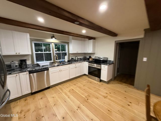 2147 Rowley Road, Malta, NY 12020