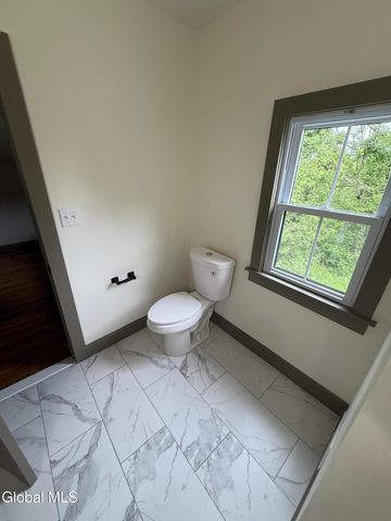 2147 Rowley Road, Malta, NY 12020