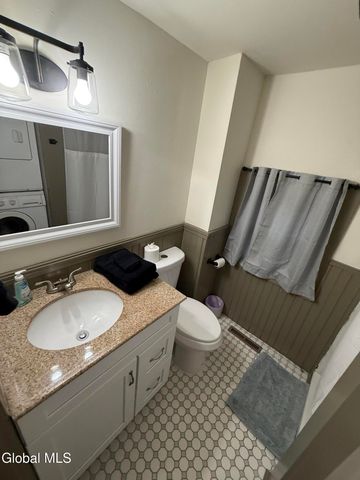 2147 Rowley Road, Malta, NY 12020