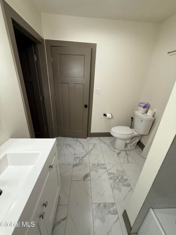 2147 Rowley Road, Malta, NY 12020