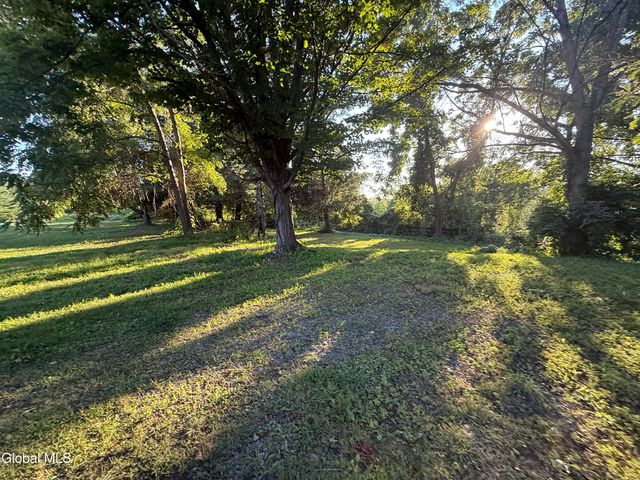 2147 Rowley Road, Malta, NY 12020