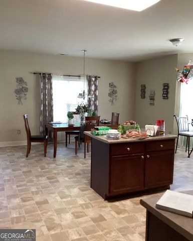 6074 Locklear Way, Douglasville, GA 30134