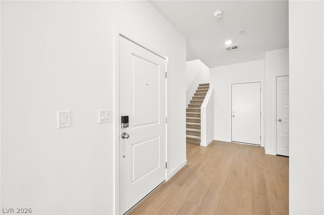 3363 Dancing Waters Street, Las Vegas, NV 89129