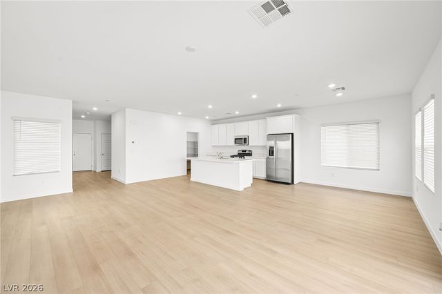 3363 Dancing Waters Street, Las Vegas, NV 89129