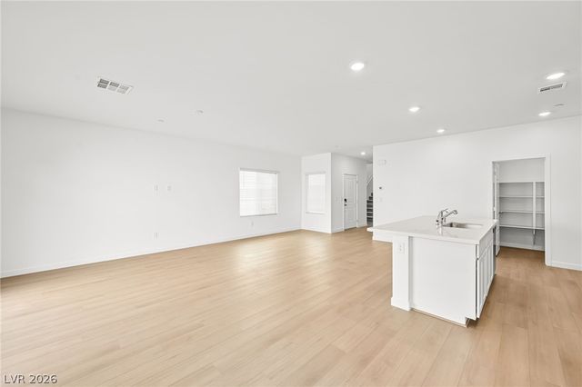 3363 Dancing Waters Street, Las Vegas, NV 89129