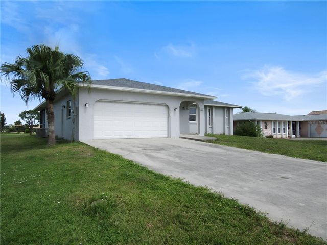 66 OAKLAND HILLS COURT, Rotonda West, FL 33947