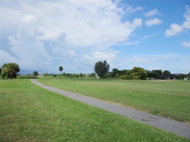 66 OAKLAND HILLS COURT, Rotonda West, FL 33947