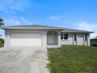 66 OAKLAND HILLS COURT, Rotonda West, FL 33947