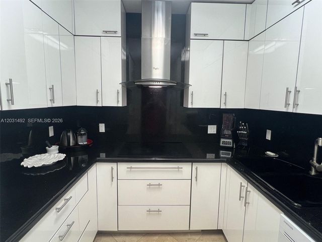 100 Lincoln Rd PH12, Miami Beach, FL 33139