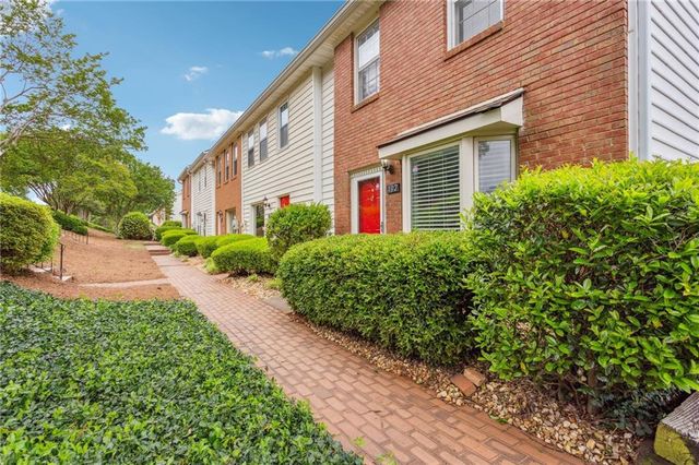 102 Holcomb Ferry Road, Roswell, GA 30076